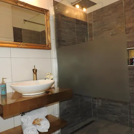 Warmbad Apartment